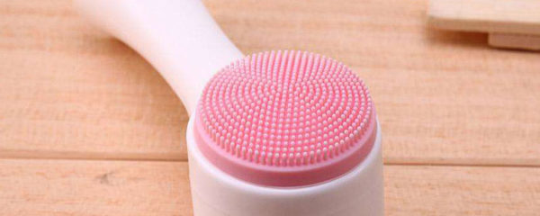 Une brosse nettoyante